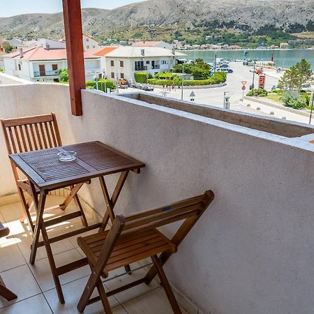 Pag Marina Rooms & Apartment Bagian luar foto