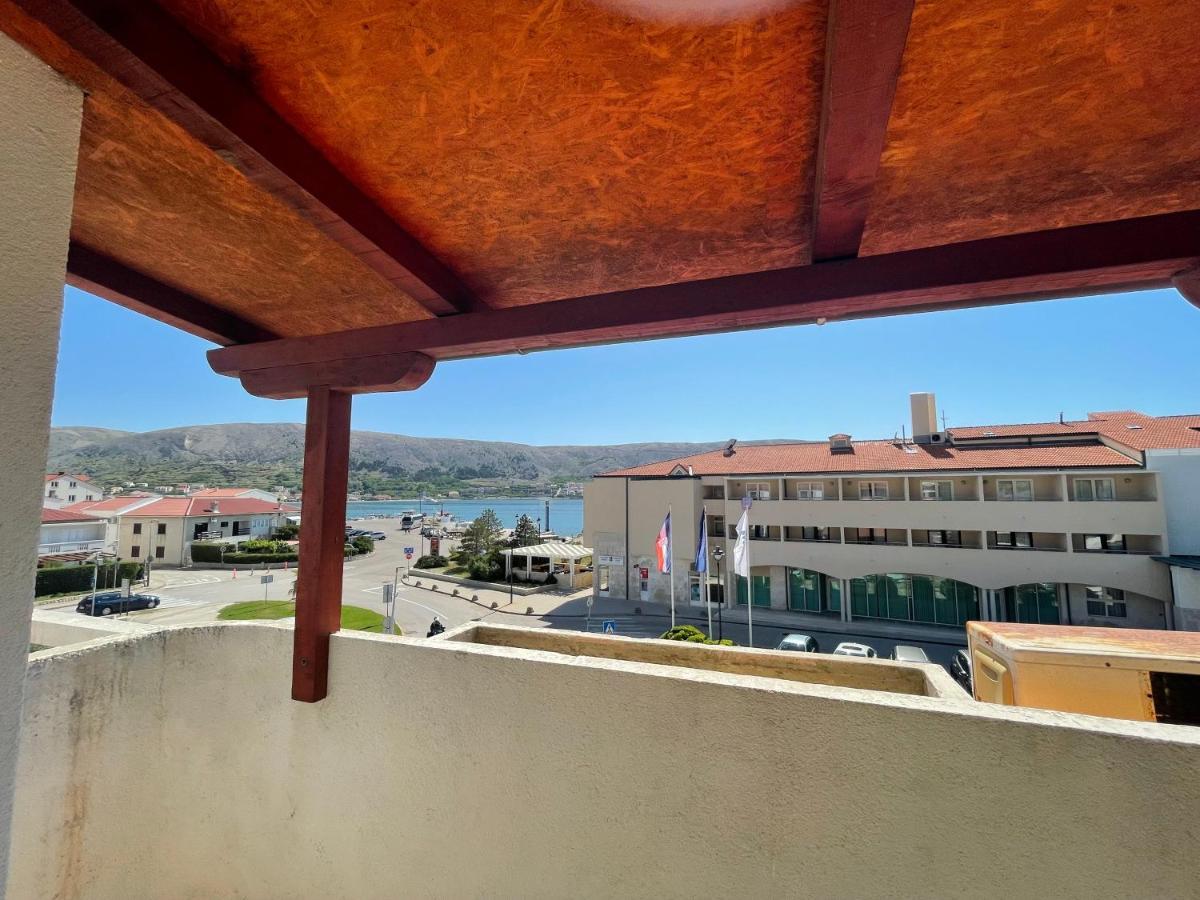 Pag Marina Rooms & Apartment Bagian luar foto