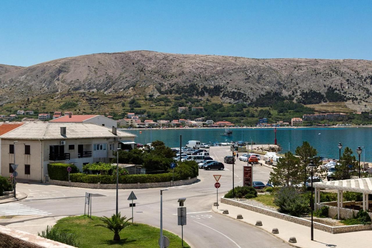 Pag Marina Rooms & Apartment Bagian luar foto